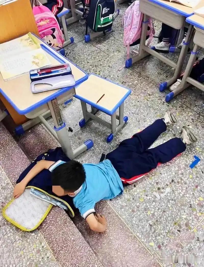 这是人类认知的进步还是倒退？
学生学习成绩好，孩子自己学的好。
学生学习成绩差，