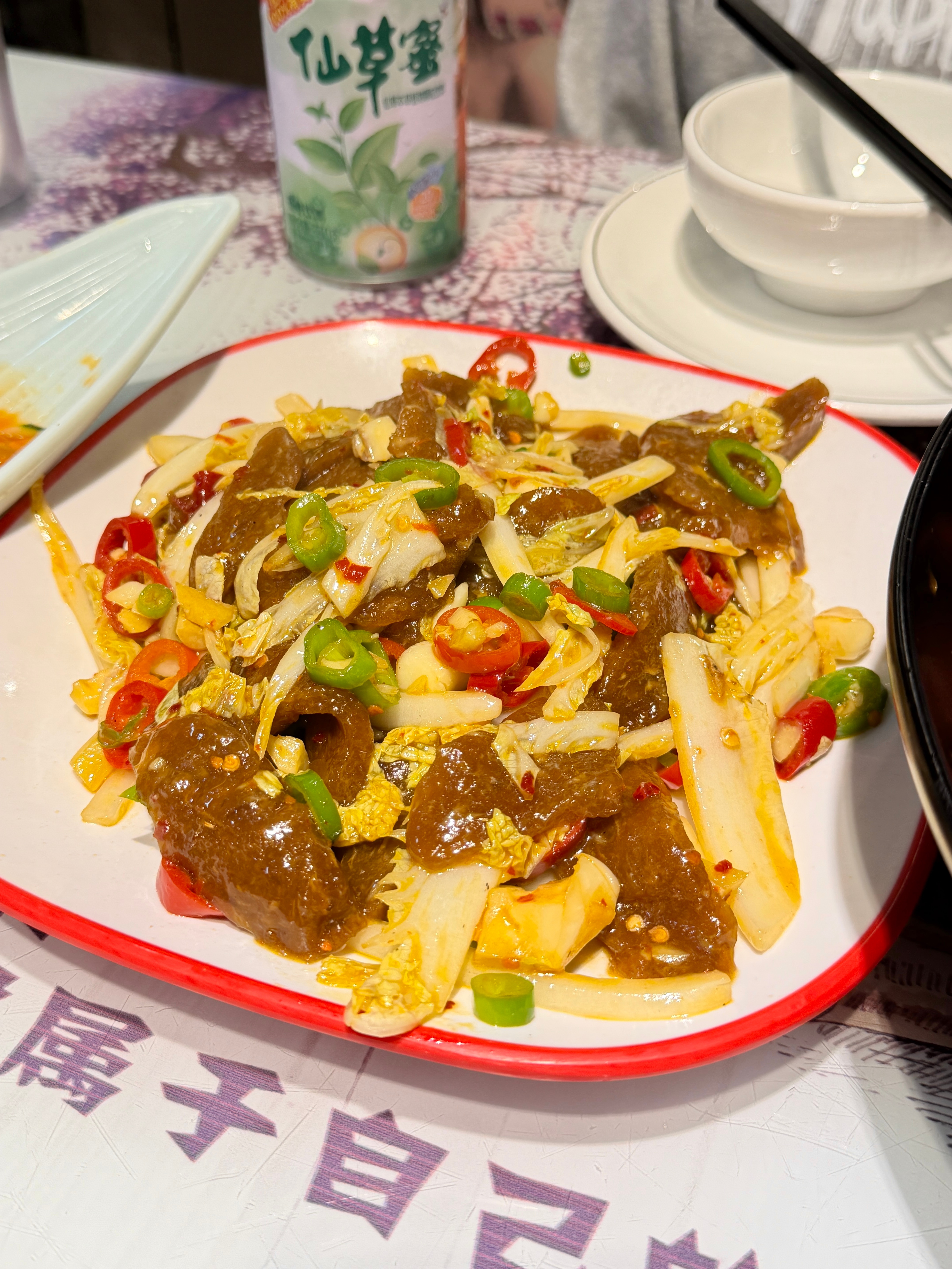 吃贼饱知道吗 胃要撑出肚皮了 食物完全堆积到嗓子眼..