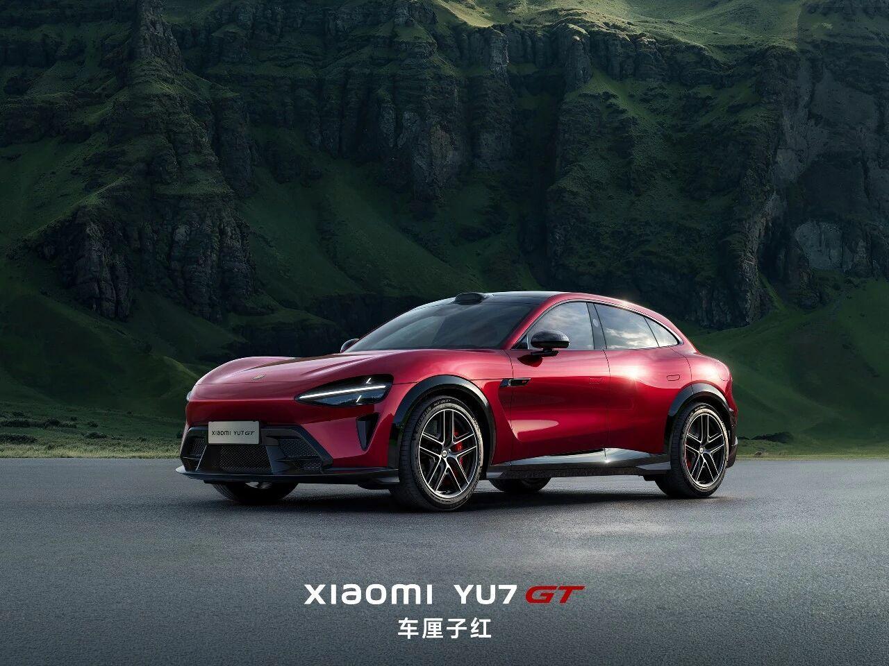 小米 YU7 GT 全新官图正式亮相，新增车厘子红外观配色，高级感十足。内饰同步