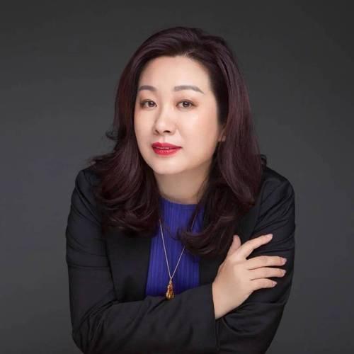 央视跨年晚会这波“创新”真是
把人看懵了！号称贴近生活的节目，
唱的歌没字幕根本