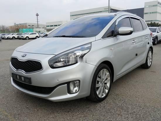 起亚佳乐，这车是2016年在思密达上的牌，柴油自动挡，公里数没说，车况没介绍，这