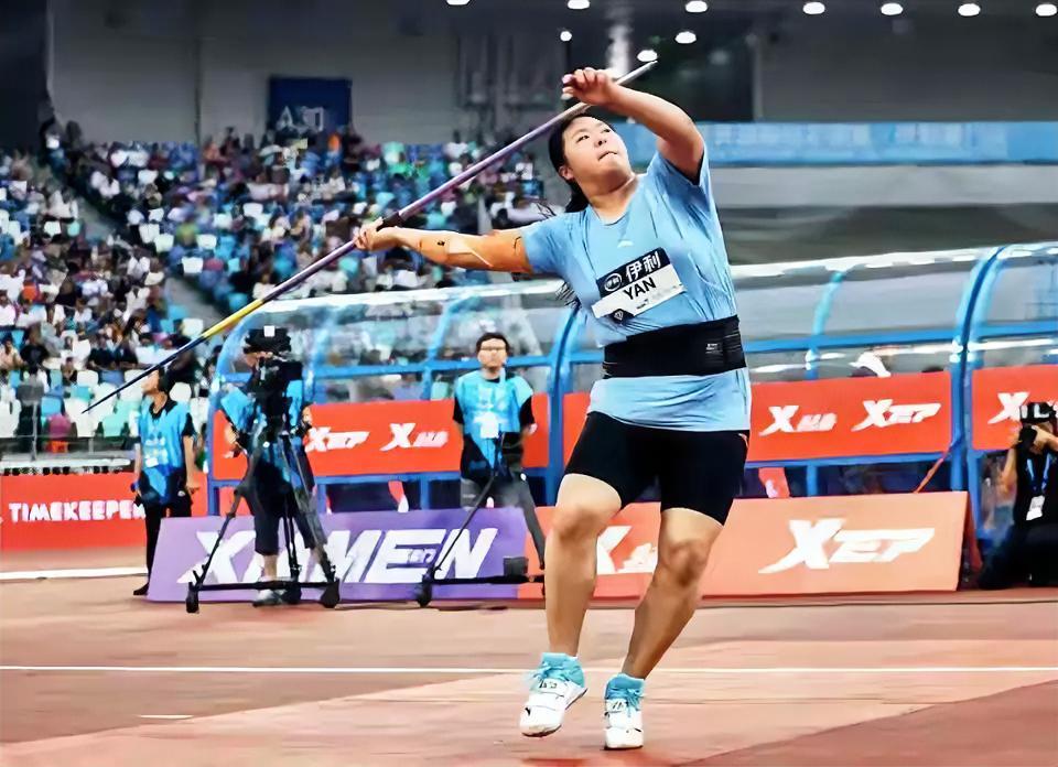 中国田坛十大投掷天才排序：

1、严子怡，女子标枪世界历史第2，PB：71.74