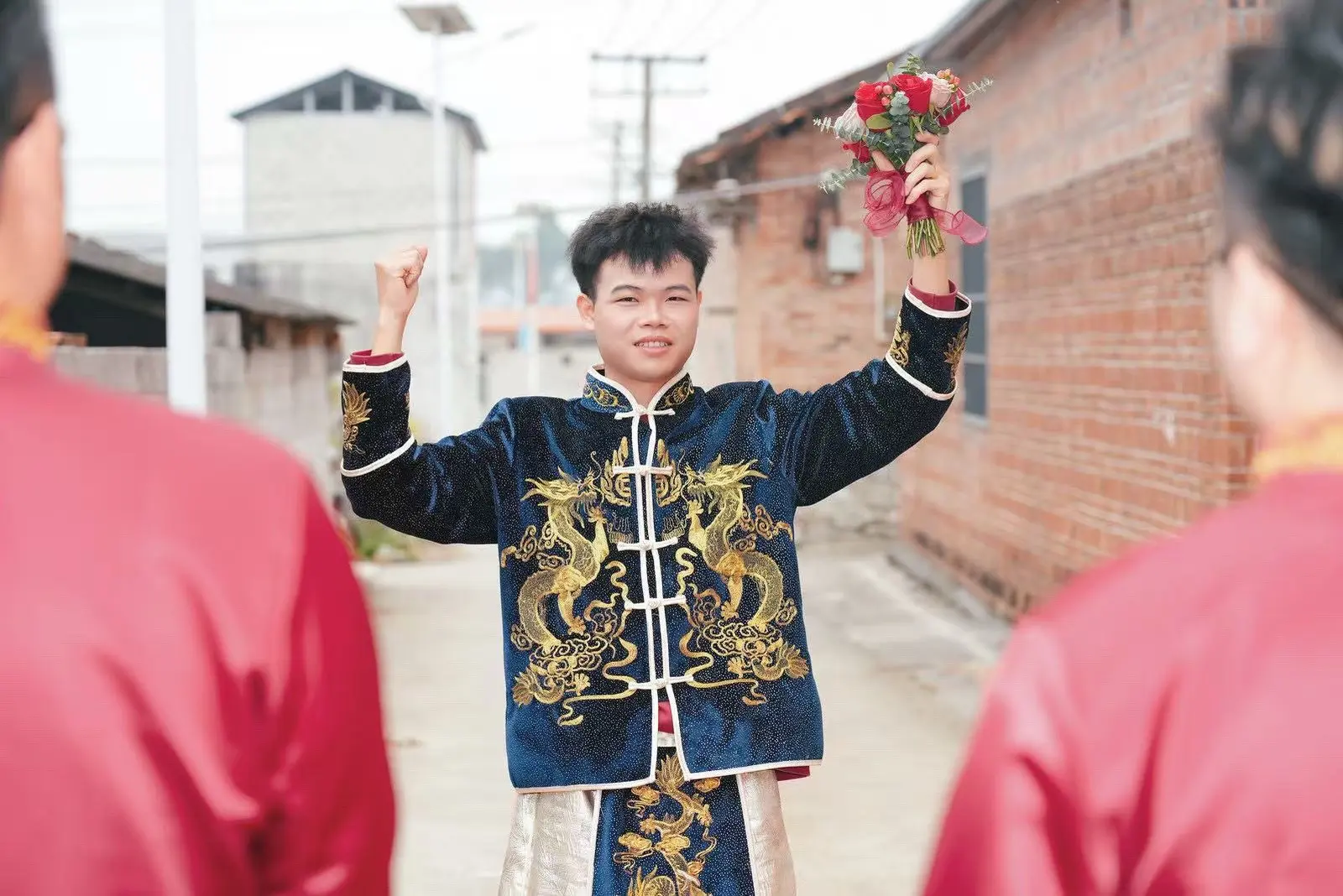 昨日娶得貌美娇妻 往后我妻开心我开心