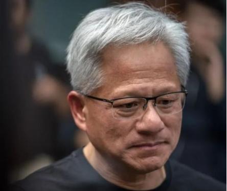 预判了美国的预判！就在美国高调官宣封禁AI芯片第二天，英国媒体就爆出猛料：中国科