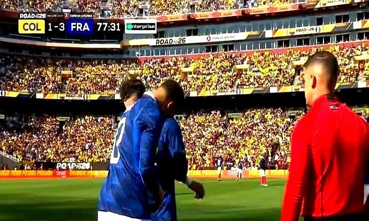 坎特太狠了！35岁了，为了世界杯梦想，直接拒绝沙特2800万欧天价续约。

他选