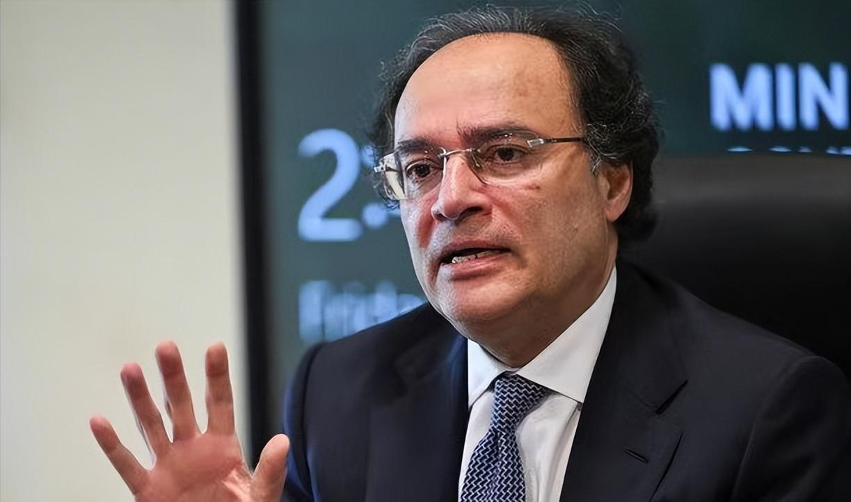 巴基斯坦财长确认沙特再向该国存入30亿美元
 
巴基斯坦正处在经济生死线的边缘，