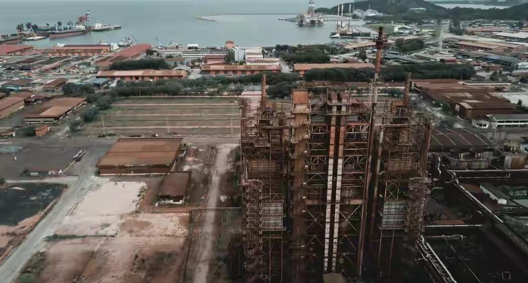 无数德国网民，学者，教授，产业工人等群体表示:“让中国来抄底，但给德国留个全尸”