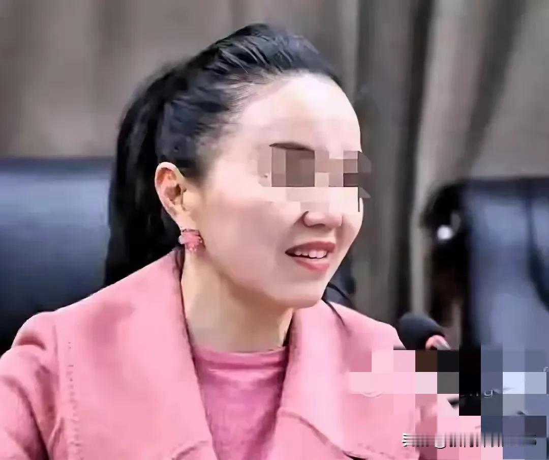 湖南宁乡女副校长兼招生主任，与本校高中生贺来搞到起。贺某毕业后，这关系维持了四年