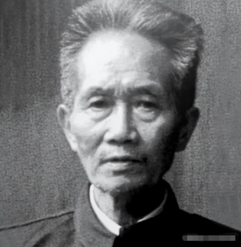 1950年，开国上将杨勇收到一封来信：“我还活着，能不能给我安排个工作？”杨勇看