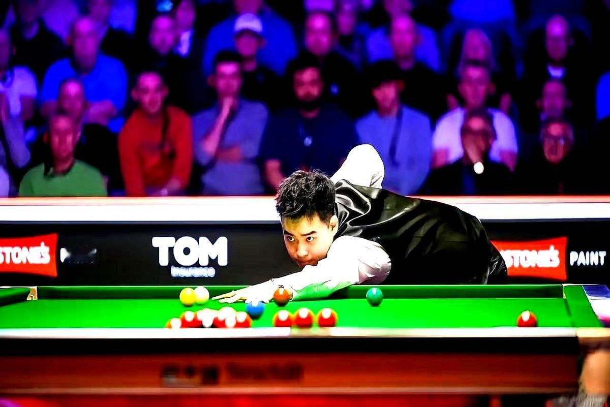 他自己也承认，光靠准度真不行了。

斯诺克大师赛，斯佳辉又是一轮游！2-6，脆败