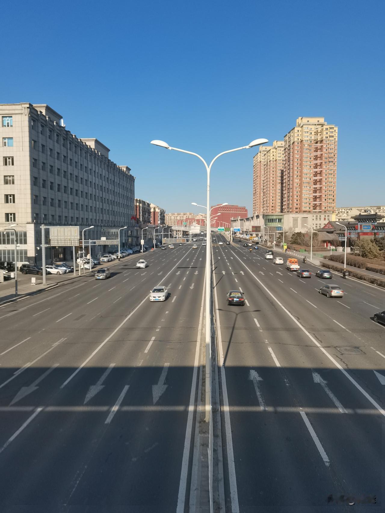 长春市亚泰大街和葫芦岛没有可比性