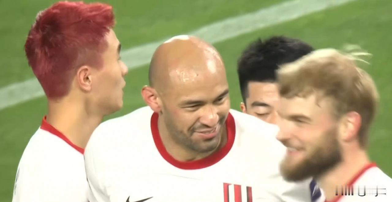 成都蓉城这场亚冠客场对决看得人热血沸腾！
对阵小组榜首神户胜利船，
球队开局先丢