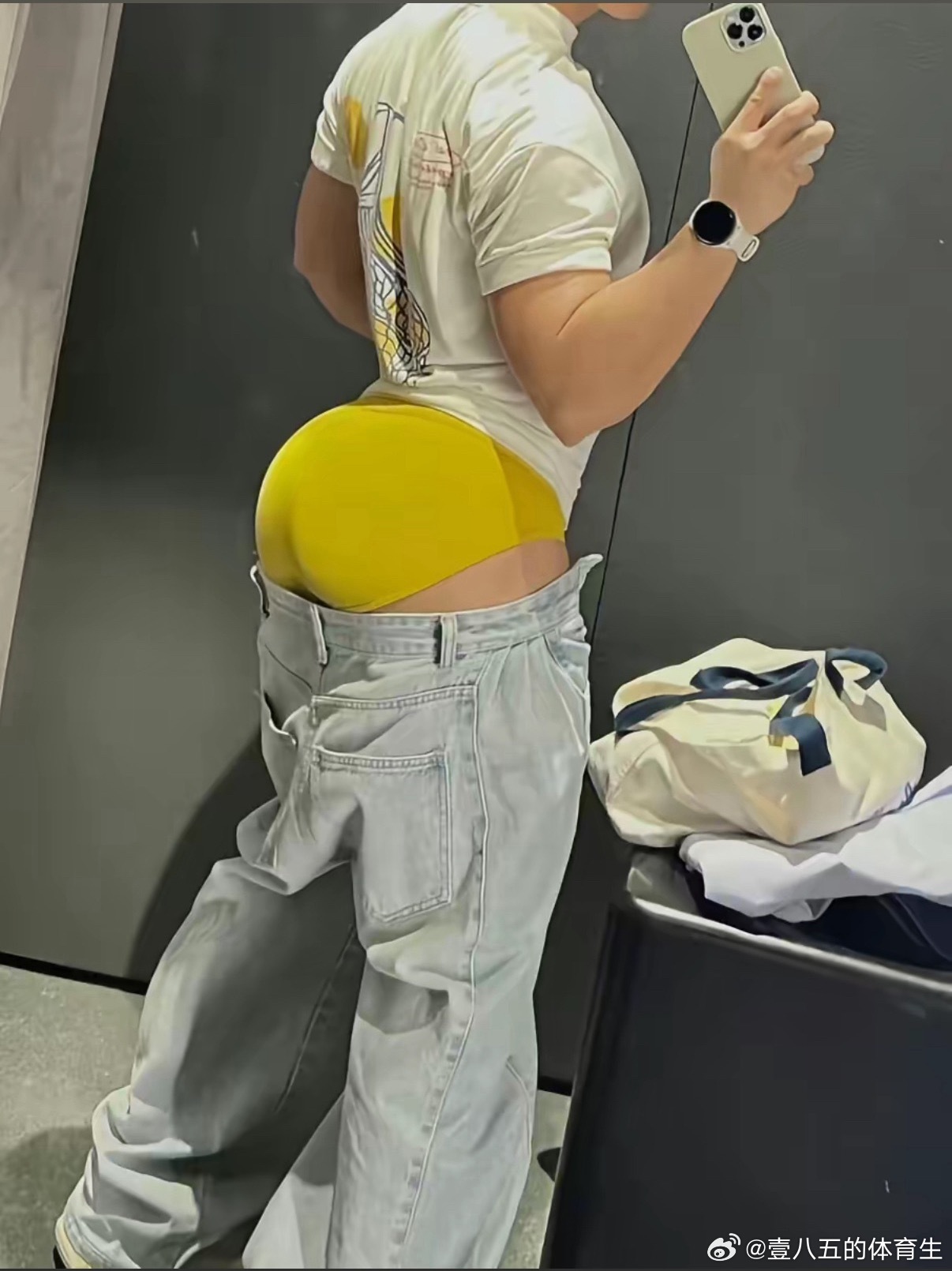 好大一个黄桃啊🍑
