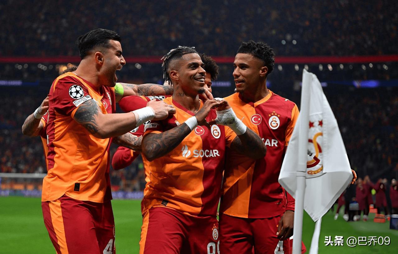 今晨欧冠1/8决赛首回合：拜仁6-1狂胜亚特兰大，马竞5-2大胜热刺，巴萨绝平纽