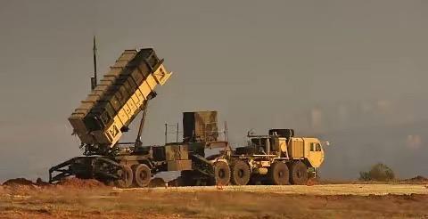 乌克兰四年战争仅收到600枚爱国者导弹，海湾国家仅几天就使用了800枚

这数字