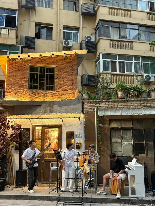 西安果然是大城市！玄学酒吧5.4音乐会！！！