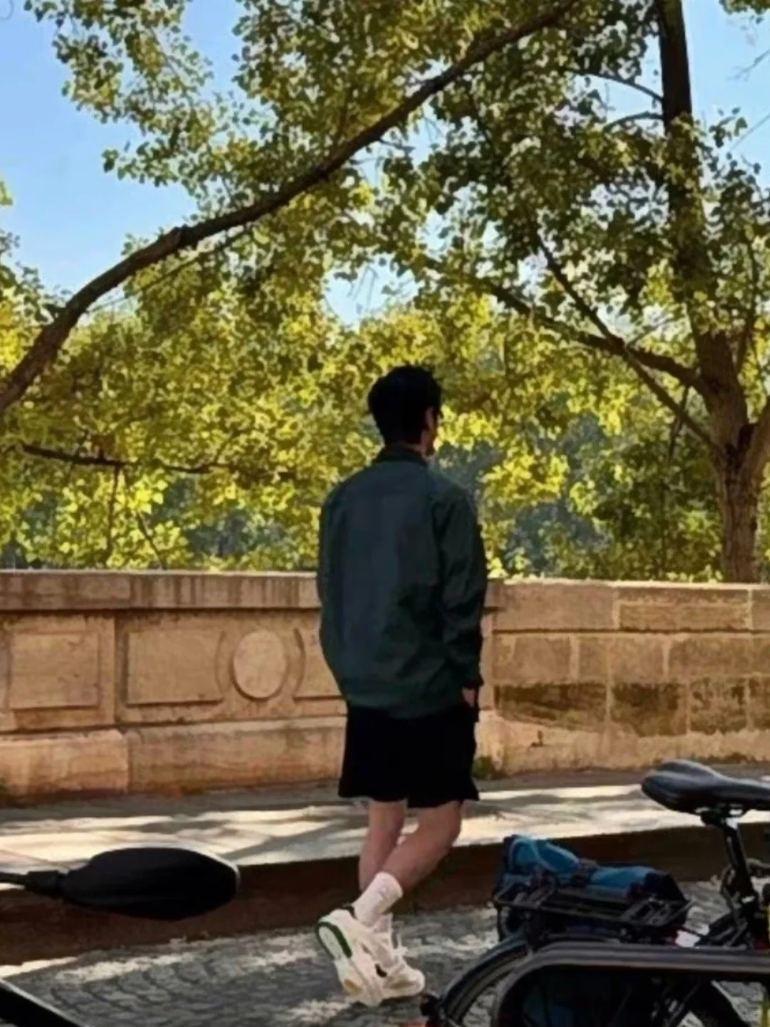 听说全世界都与他偶遇了