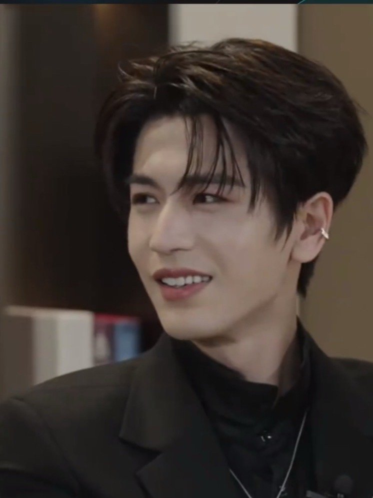 张凌赫开推4立flag开推金钥匙都是谢征的期待新一季 