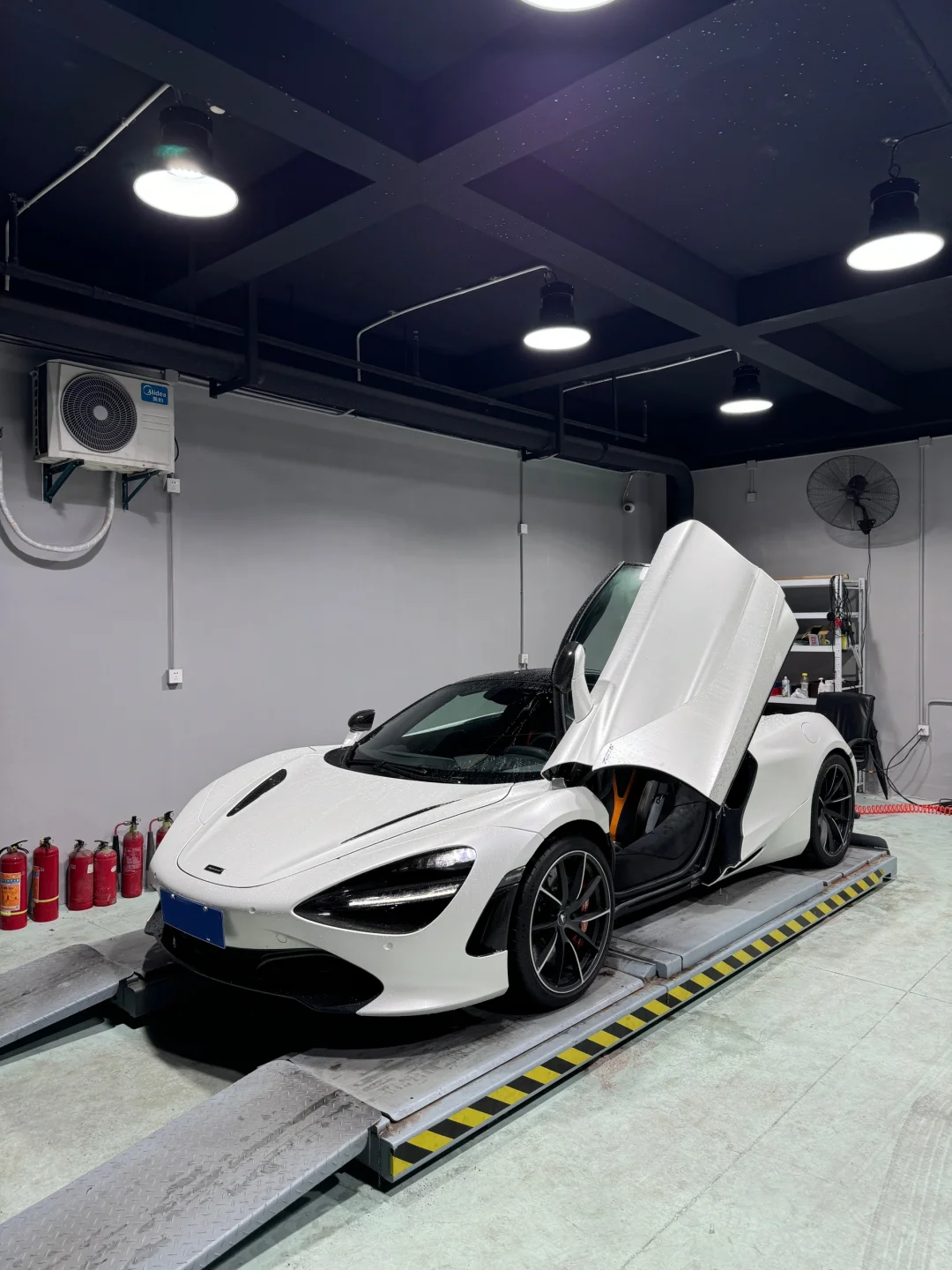 720s P版 下雨天有感觉