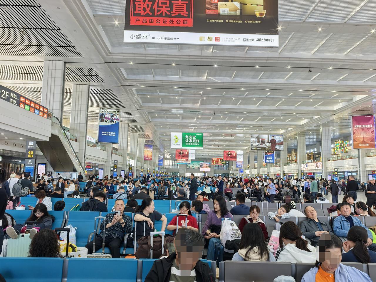 巨大的重庆北站候车厅晒图笔记大赛旅行见闻