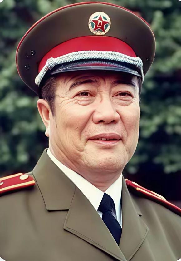 你还记得这位已故的老演员吗？       他还是个“老革命”，1938年参加八路
