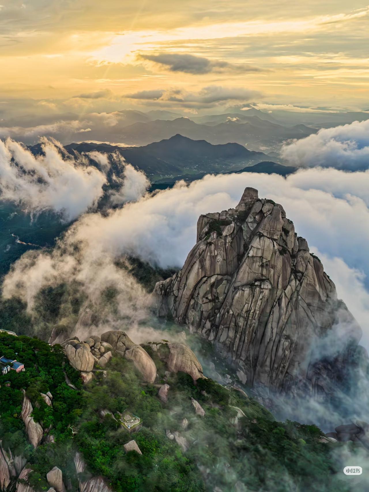 李白诚不欺我❗️这座山果然够震撼‼️

这些年爬过不少山
但天柱山给我的震撼远超