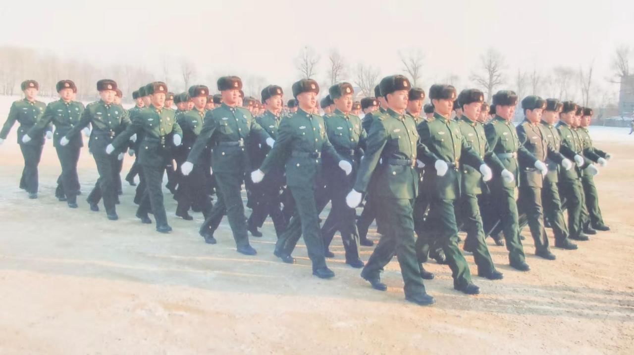 正步 阅兵 时刻准备着 阅兵训练场 方队