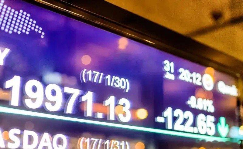 早评： A股马上就要开盘了，关于今天的行情，莎莎再重点给大家分享几个观点第一，昨