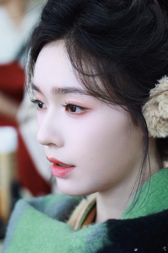 曝林允在归鸾剧组冻了十几个小时这种药很多人都有，散了吧。也可以期待一下这部双强好