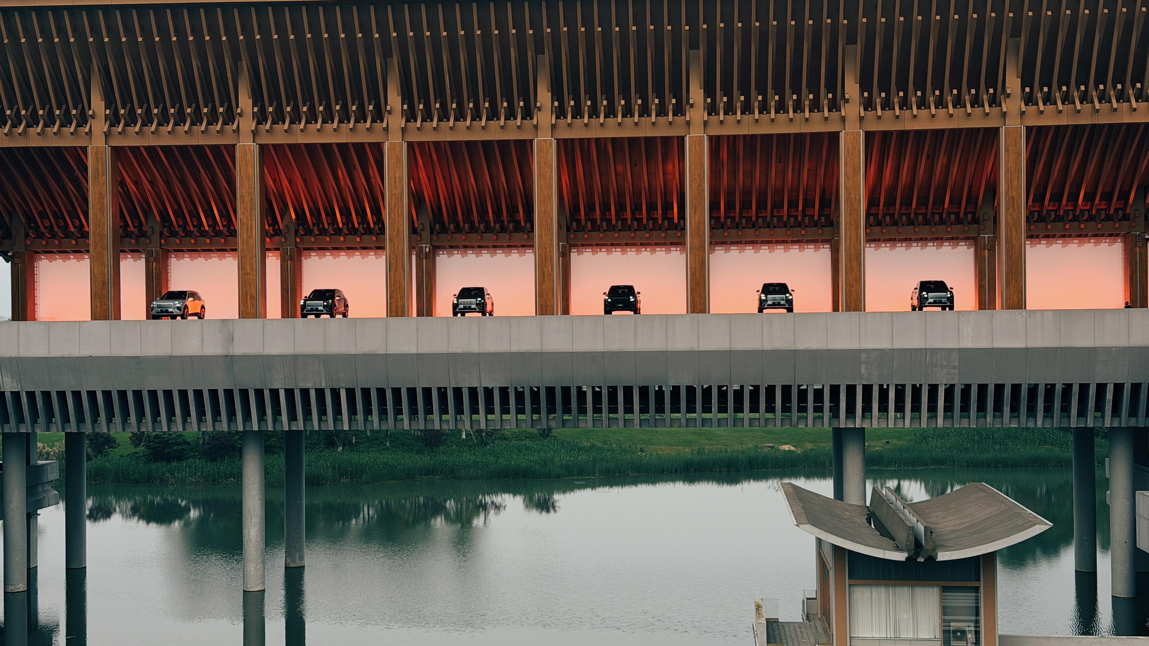 极氪8X发布会真下本啊，一会儿看价格极氪8x