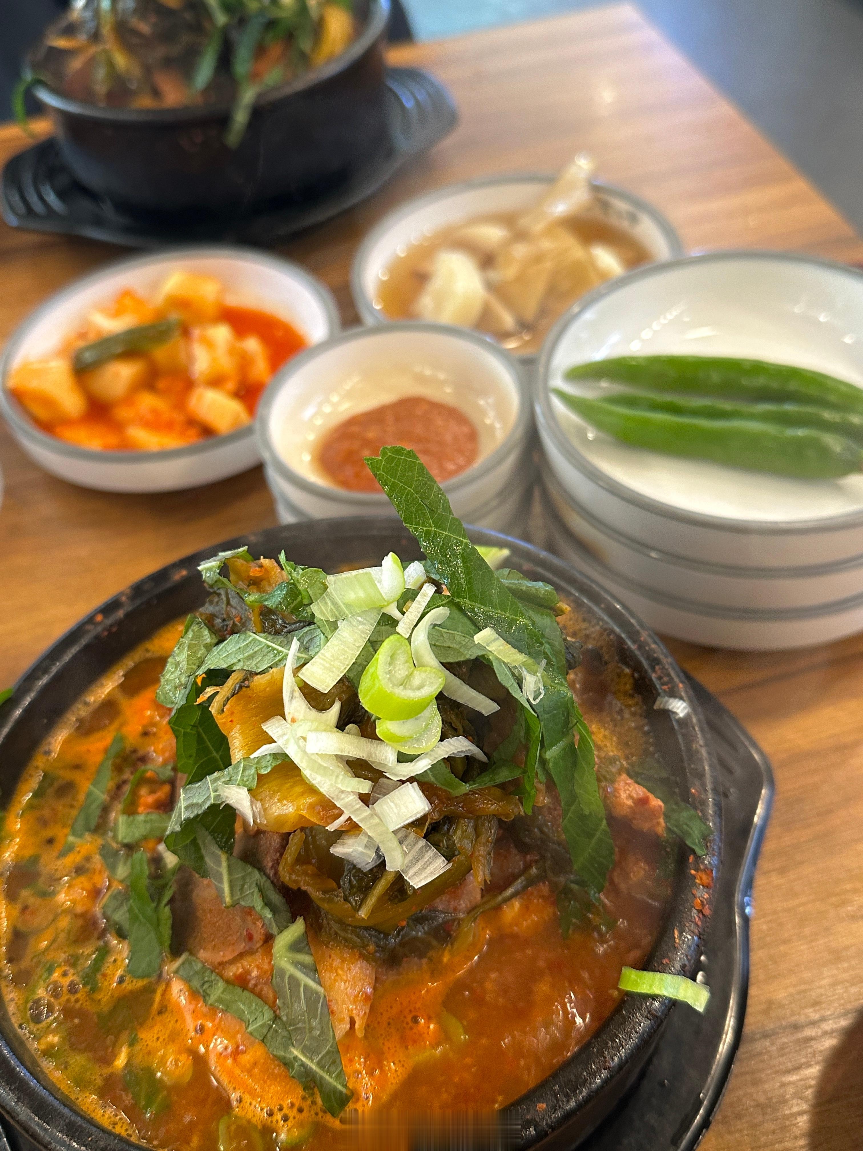 继续来发发韩国plog！🥯🍲🌃充实的几天！💃🏻👭 ​​​