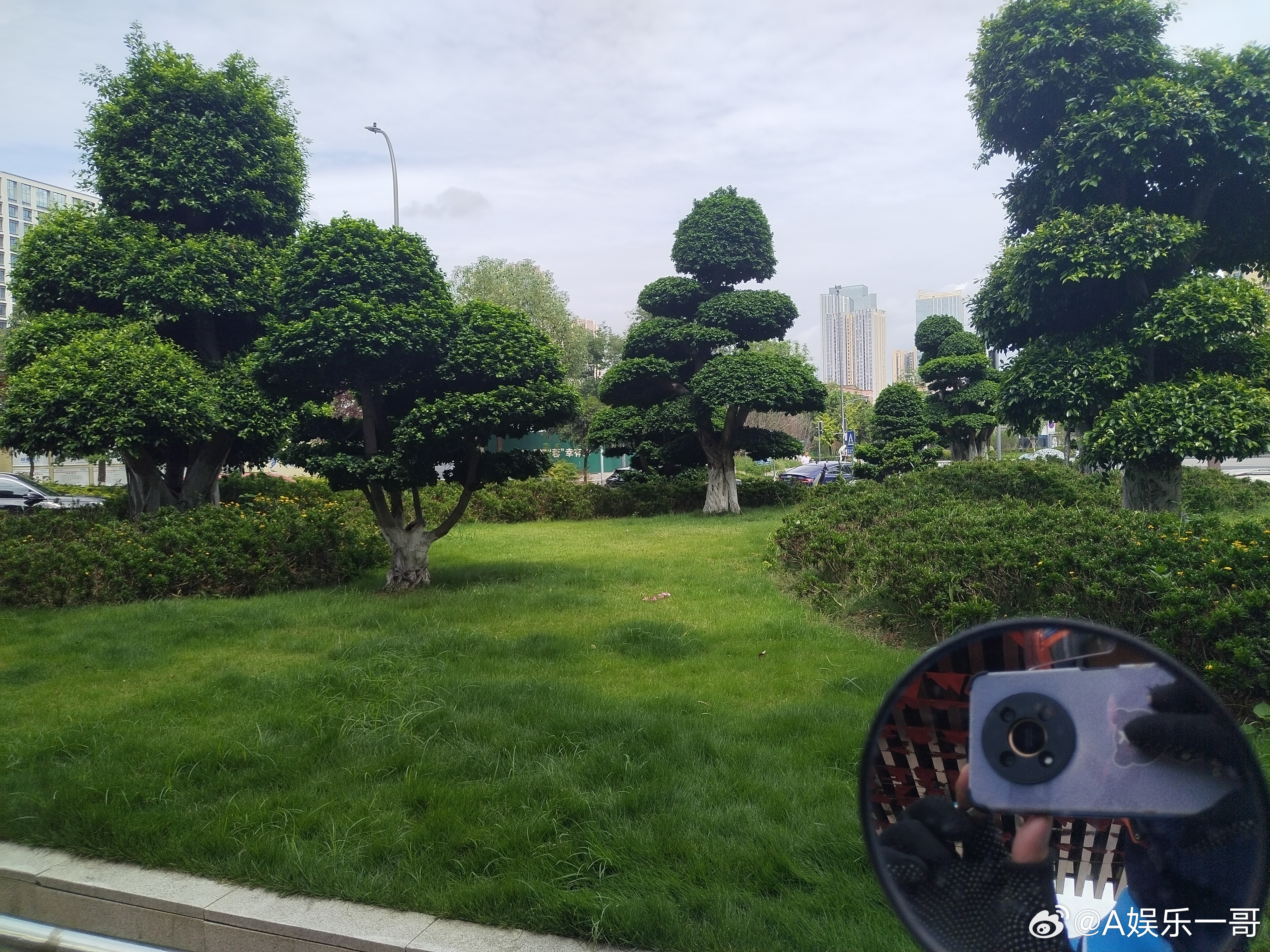 丈夫瞒妻子5年给父母转账50万我觉得父母养育我们成长，给父母点钱我觉得没有错 