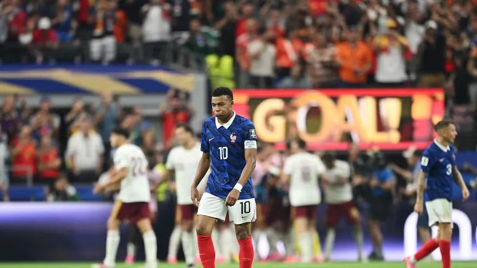 法记者：世界杯季军战毫无价值，不明白为何FIFA不取消比赛
07月18日讯，随着