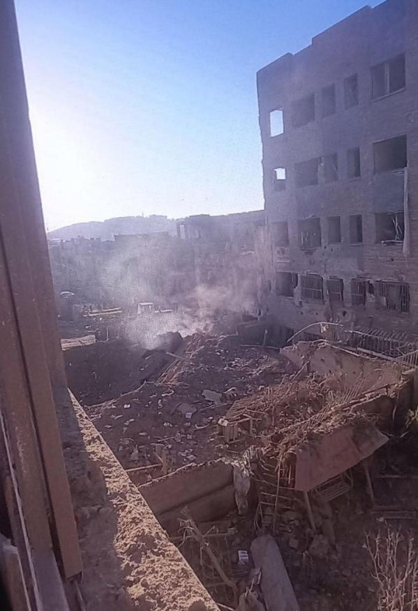 伊朗前议长拉里贾尼，没了，地点就在德黑兰帕尔迪斯区他女儿的家里。

从现场传回的