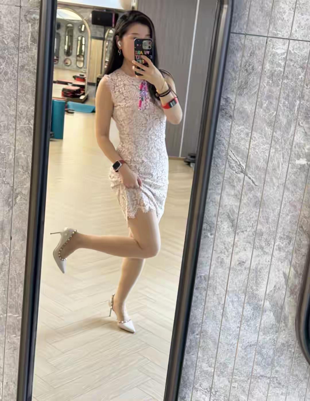 镜子里的你，跟镜子外面的哪一个更好看？