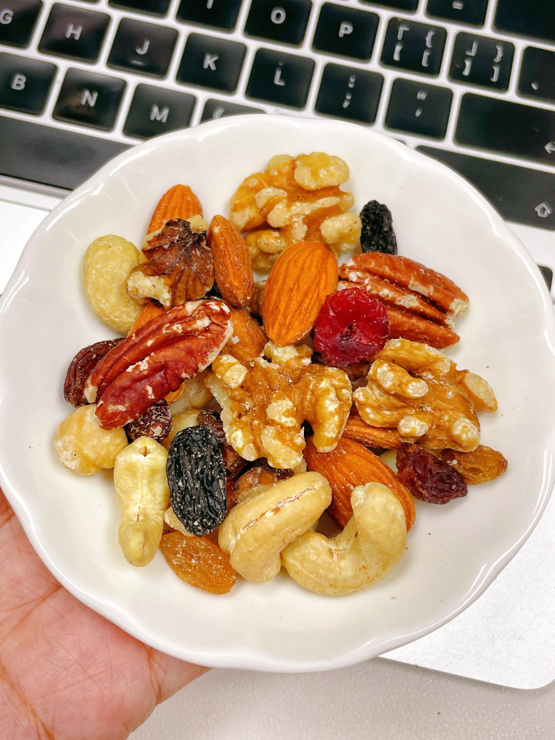 藏在柴米油盐里的民生大文章

你有没有发现？身边的日子正悄悄变样——老房子翻新换