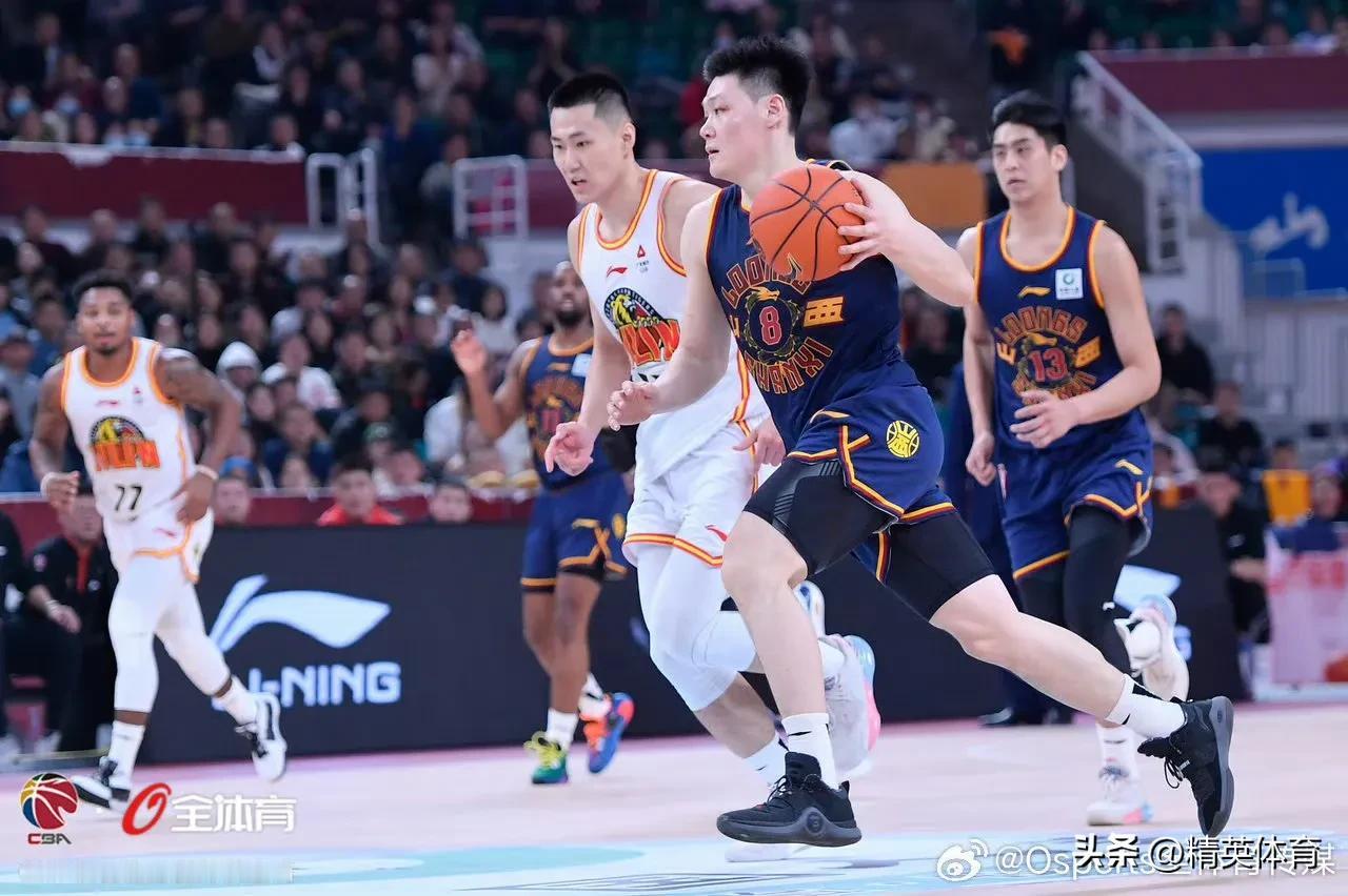 CBA顶级射手对飙！在今晚山西汾酒主场迎战吉林九台农商的比赛中 作为CBA顶级射
