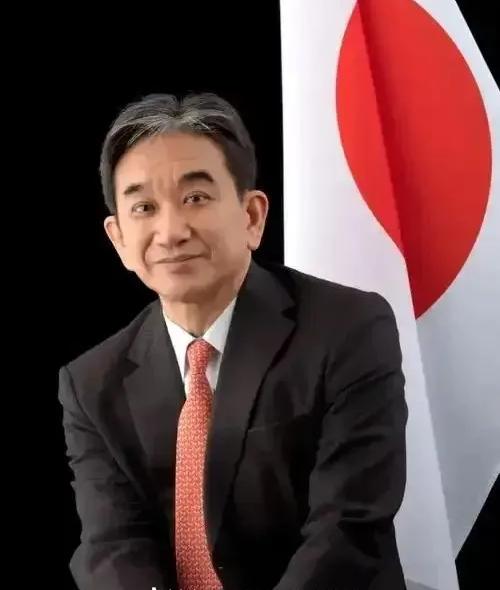 日本前驻华大使垂秀夫说，他在中国待了好几年，知道因为历史恩怨，中国老百姓对日本没