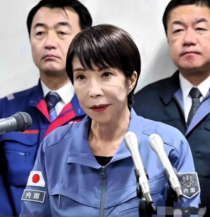 日本偷买俄罗斯石油！
5月2日，一艘满载俄罗斯原油的油轮抵达日本港口。日本经济产