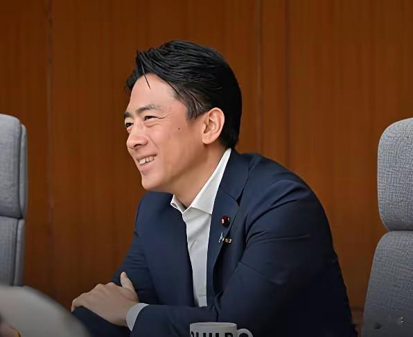 小泉进次郎这是疯了吗？居然放话：中国是有核国家，却抨击和平的日本是军国主义，全世
