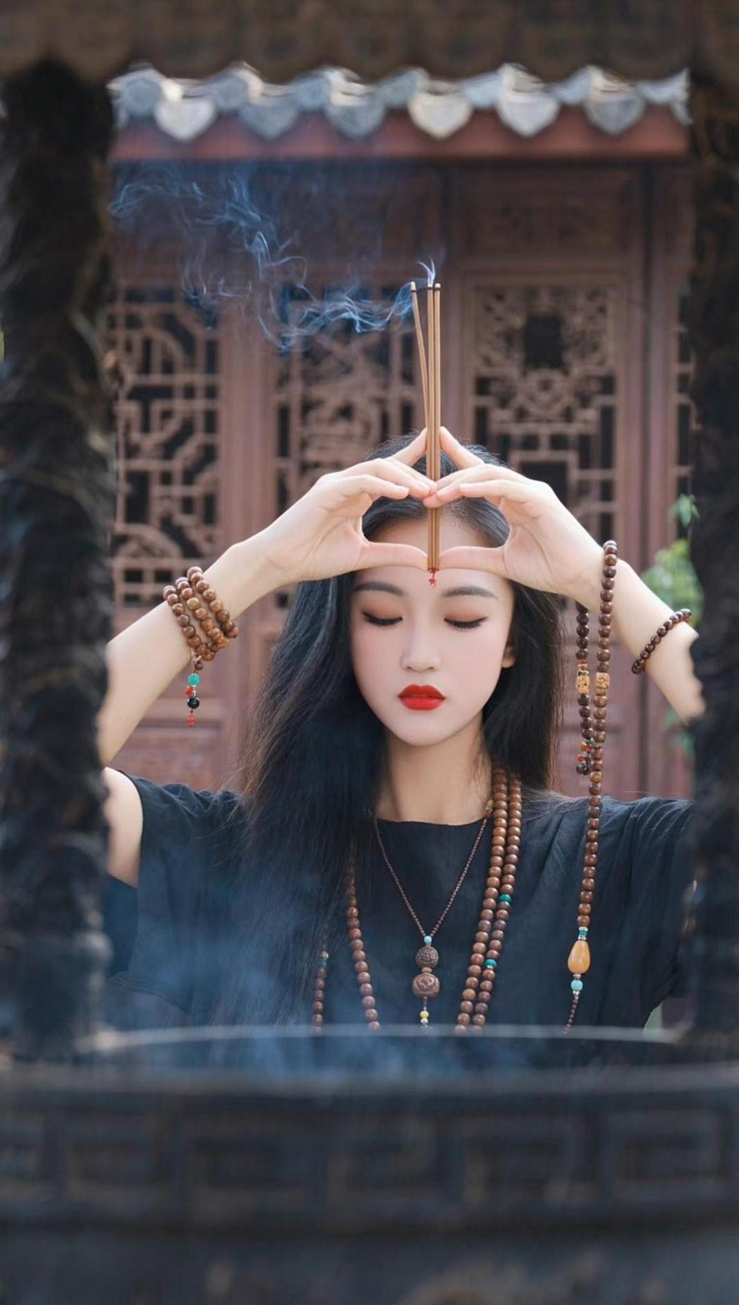 终于明白朝花夕拾是什么意思了，当你三十岁的时候，去买十八岁想买的东西...