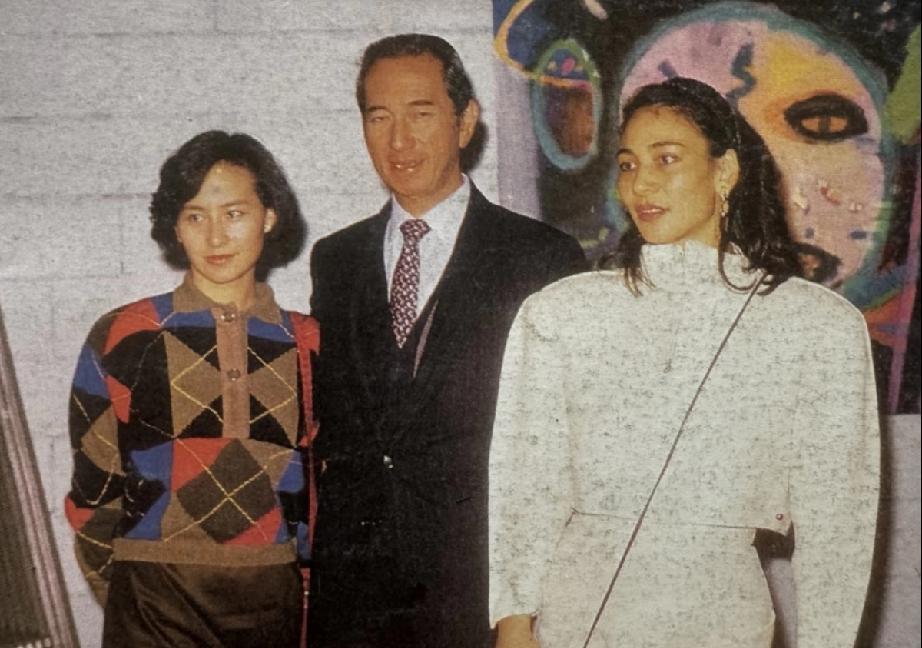 何超琼讲起她的成长经历，并非人们想象中的含着金钥匙出生，而是全拜在压力和矛盾中成