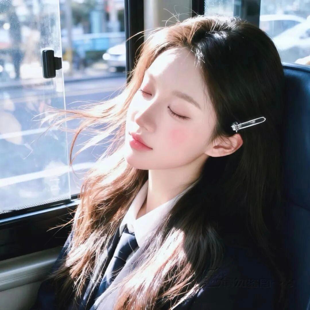 1100人生的旅途，总是蜿蜒曲折坎坷不平的。一个有为的人，他的道路多半是曲折的，