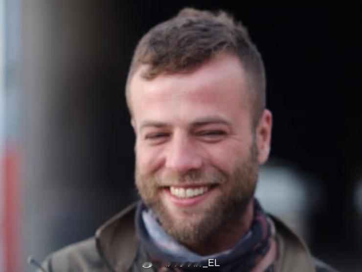 以色列当局宣布，一名34岁的以色列坦克兵德米特里·夏皮罗昨天在该国北部地区自杀身