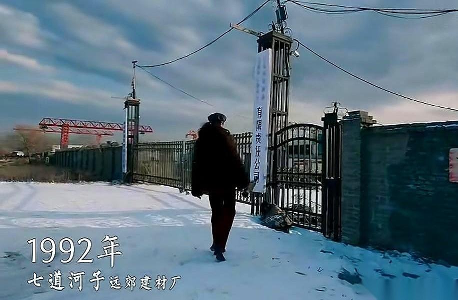 最狠的不是杀人，是埋人。
尤其，还是替你喜欢的姑娘埋。
学校里那尊“希望少女”雕