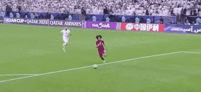 卡塔尔夺得了亚洲杯冠军，但主裁判马宁三次判点球也是挺有魄力的，而阿菲夫三次主罚点