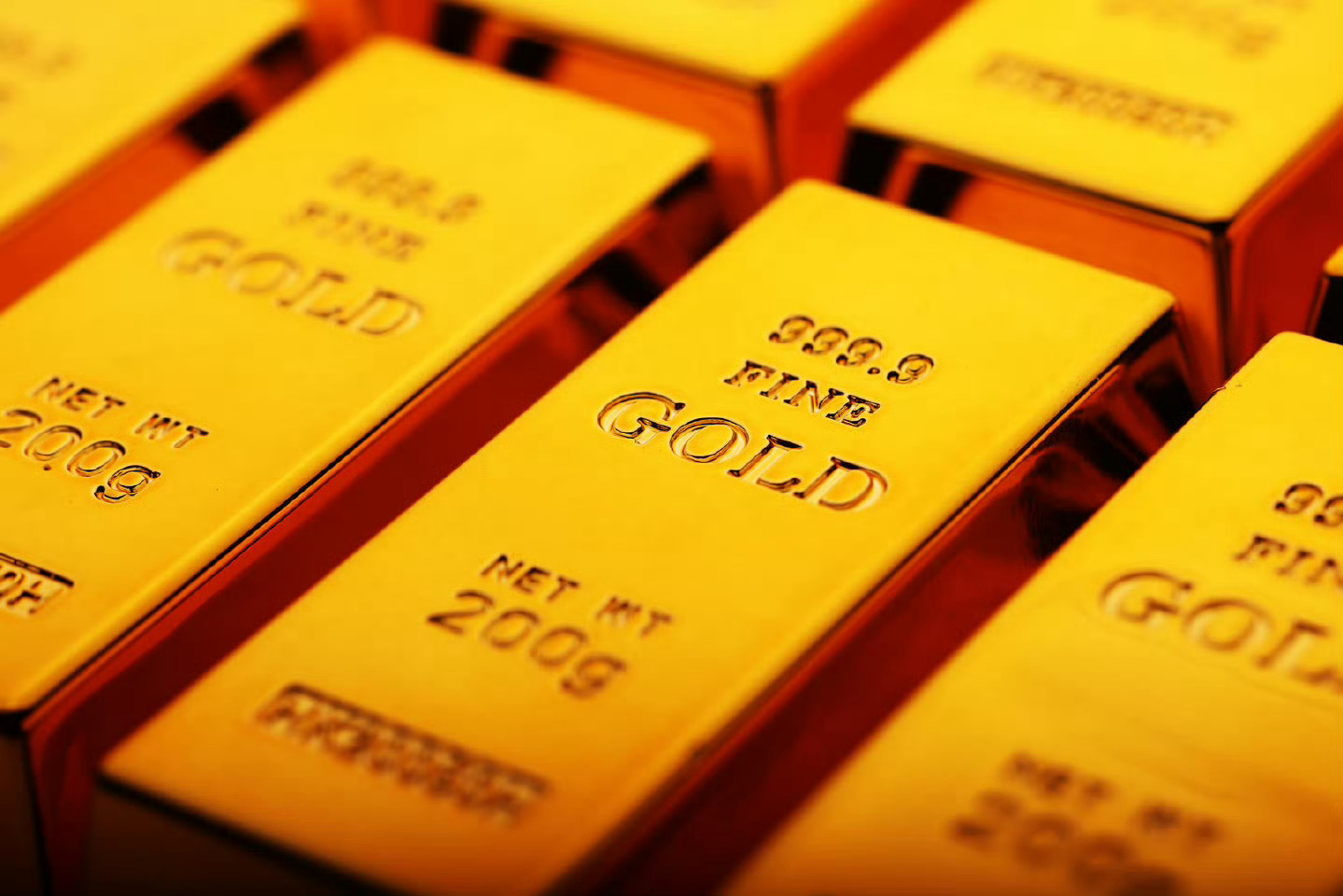 #国际金价突破5200美元#美国东部时间27日，纽约商品交易所2月黄金期货价格在