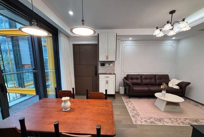 前滩九宫格里的格力海德壹号，这套双南两房真心棒！南北通透格局，满屋阳光。最香的是