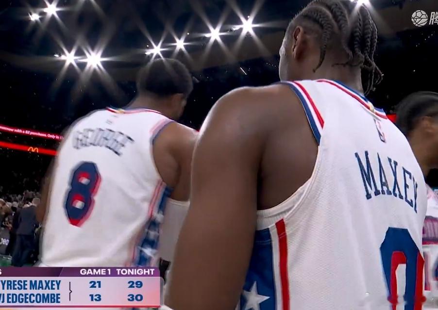 厉害了！费城在客场111比97完胜凯尔特人将大比分扳平至1比1！！！新秀VJ20