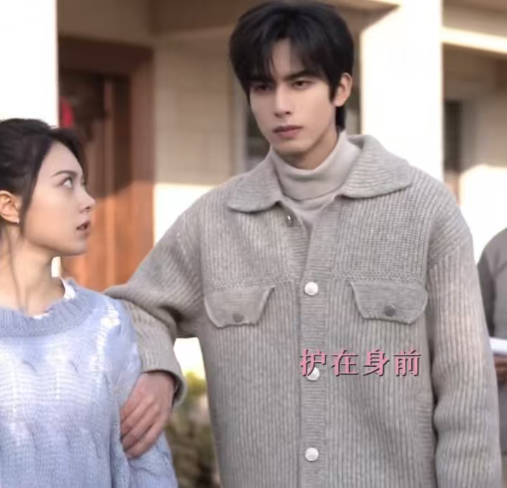 林屿森护妻林屿森聂曦光一家四口全家福  林屿森护妻，林屿森聂曦光一家四口全家福，